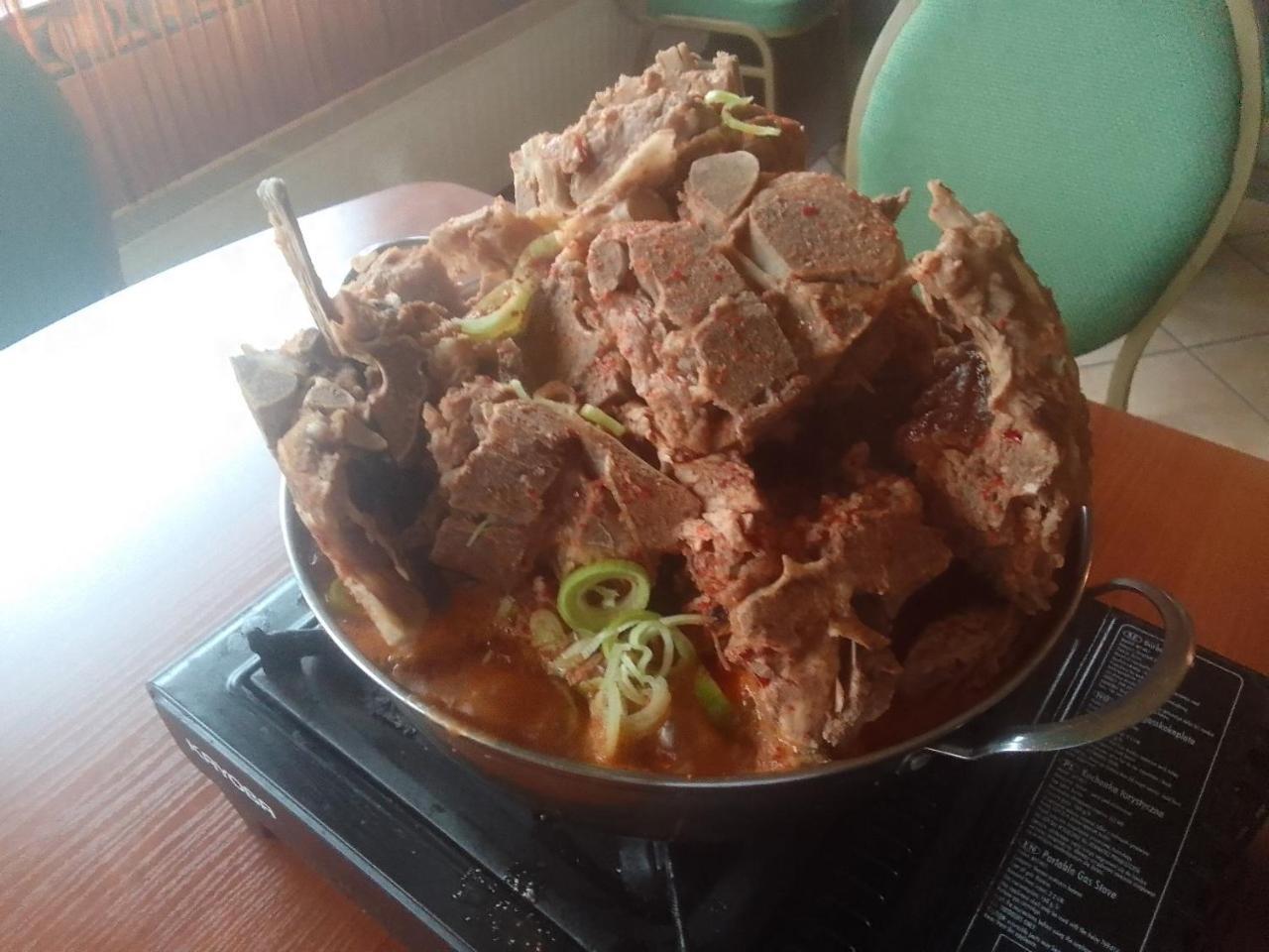 جوري Koi Restaurant And Guest House المظهر الخارجي الصورة