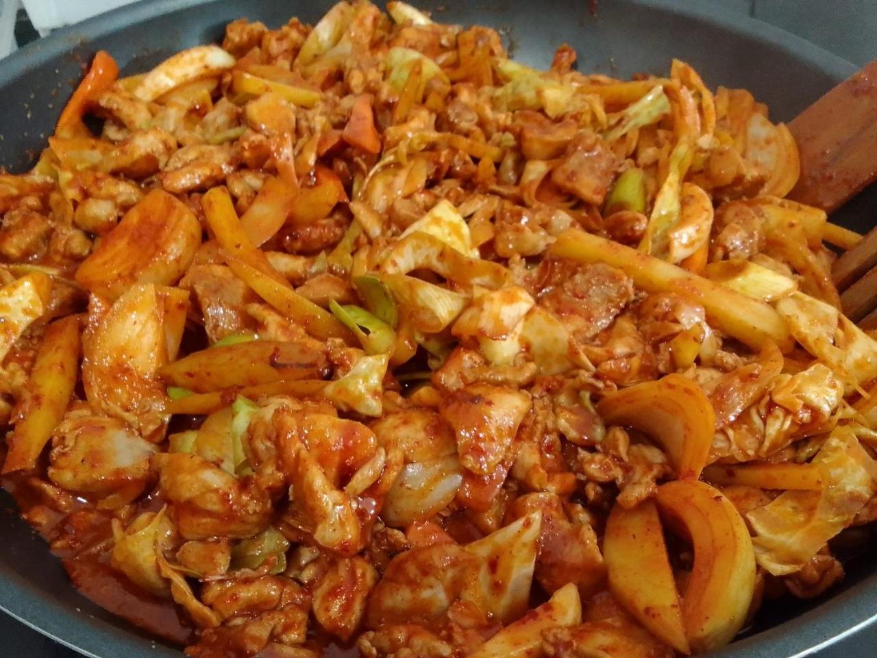 جوري Koi Restaurant And Guest House المظهر الخارجي الصورة